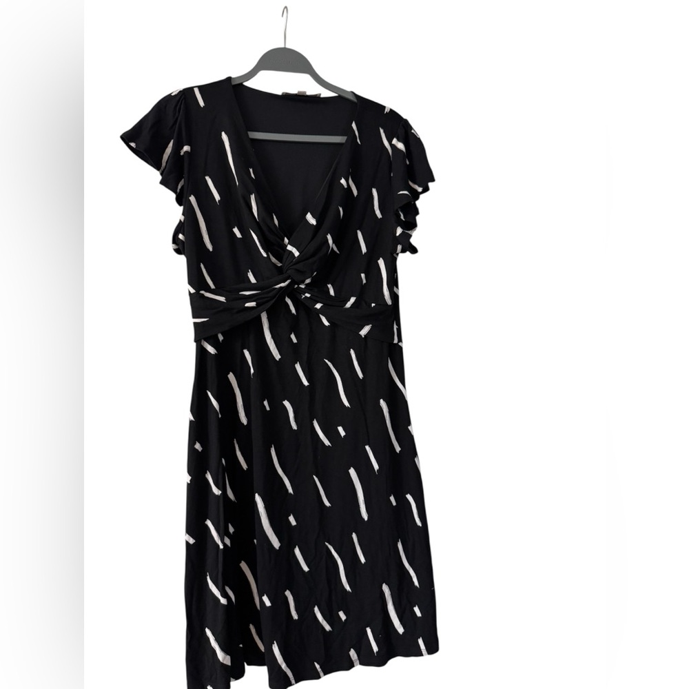 Loft Elegant Black and White  Brushstroke Women's Dress Size Medium